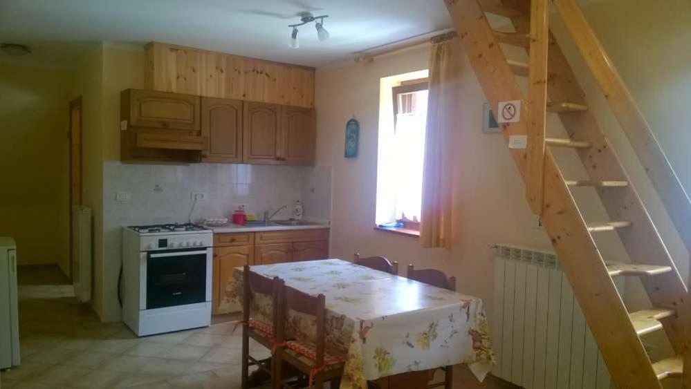 Apartment Pretner, Lepena Soča Buitenkant foto